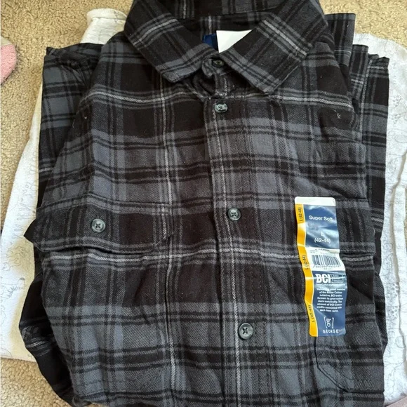 Men's Black and Gray Plaid Shirt - Picture 1 of 1